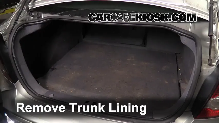 2005 Volvo S40 i 2.4L 5 Cyl. Tires & Wheels Change a Flat Tire